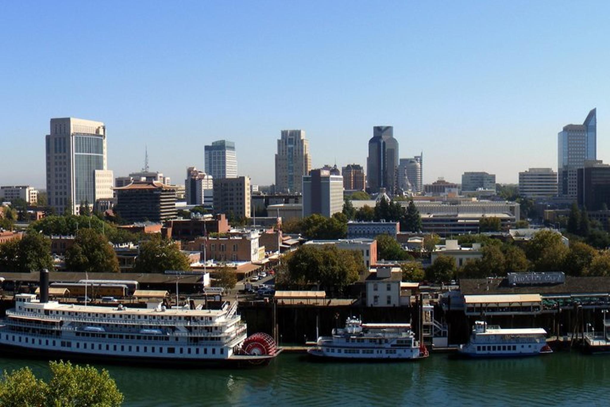 Sacramento Urban Murals Cycling Tour - Image 1