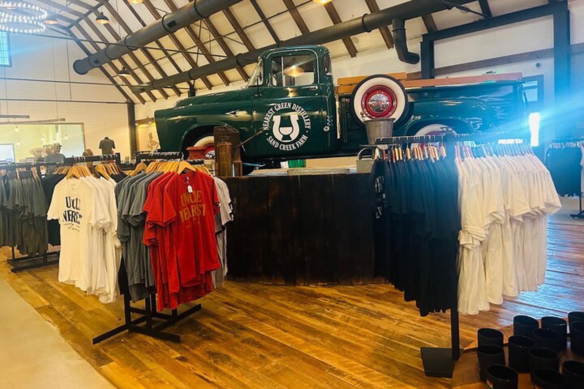 Nashville Private Whiskey and Wine Tour - Image 2