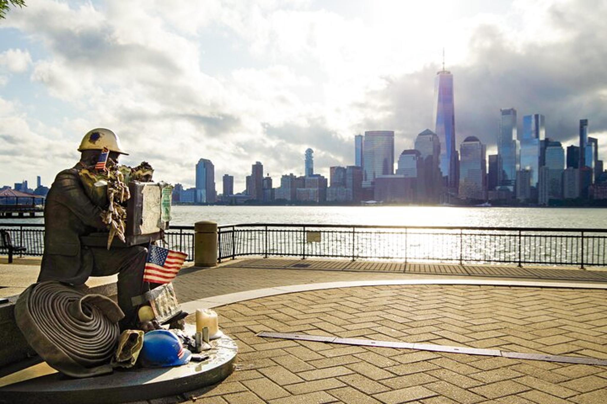 New York City 9/11 Memorial Walking Tour with Museum - Image 1