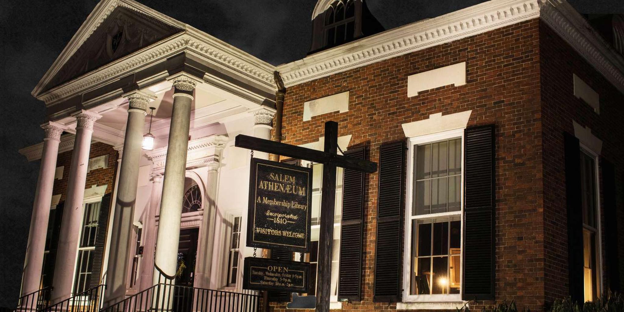 Salem Ghost Tour: Witches & Wicked Whispers 1 hr - Image 4