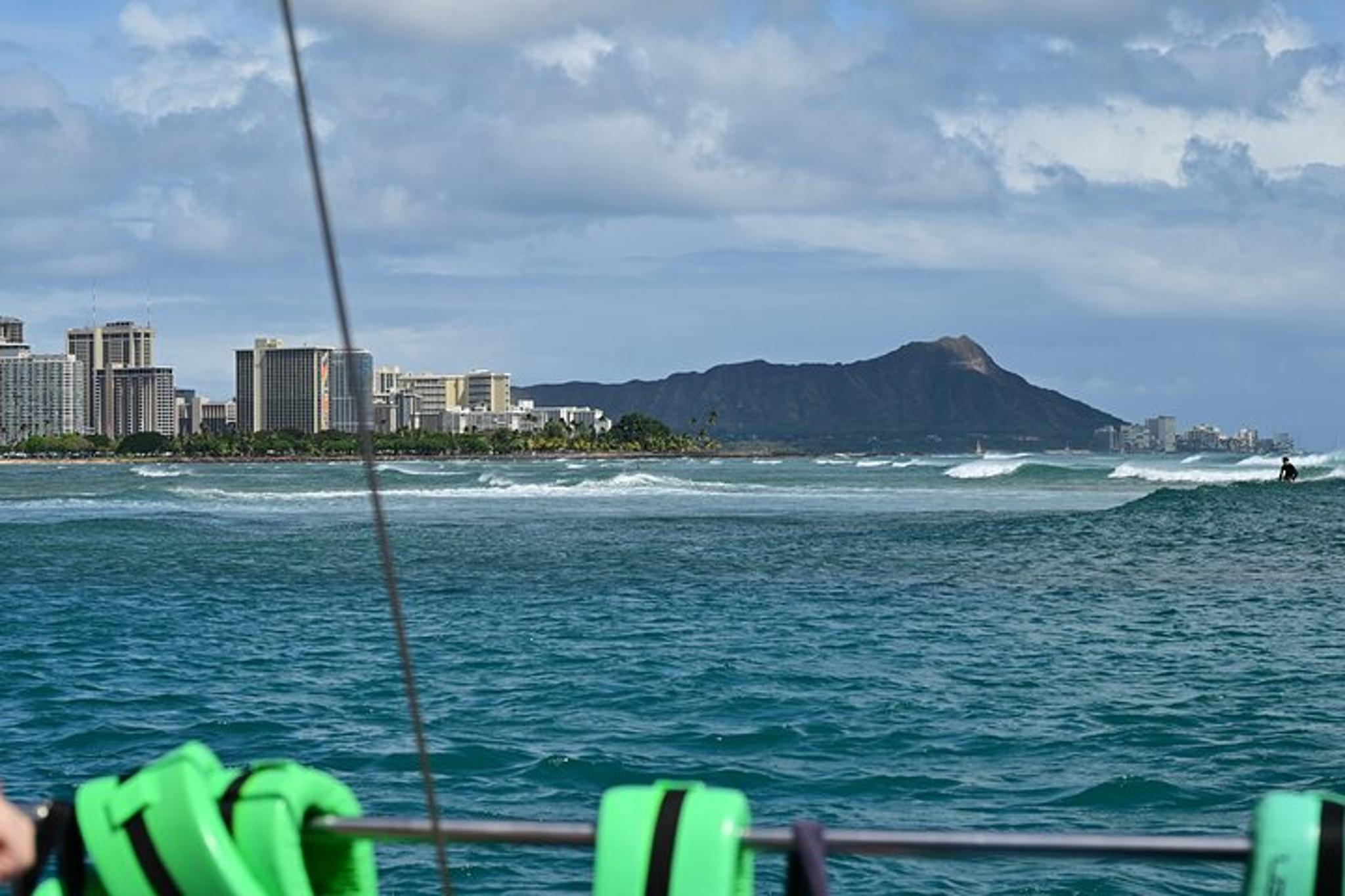 Oahu Catamaran Waikiki Sunset Cruise - Image 6