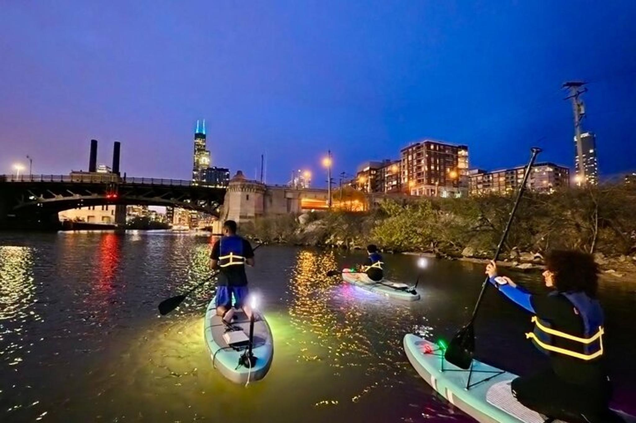 Chicago Paddleboard Sunset Experience - Image 5