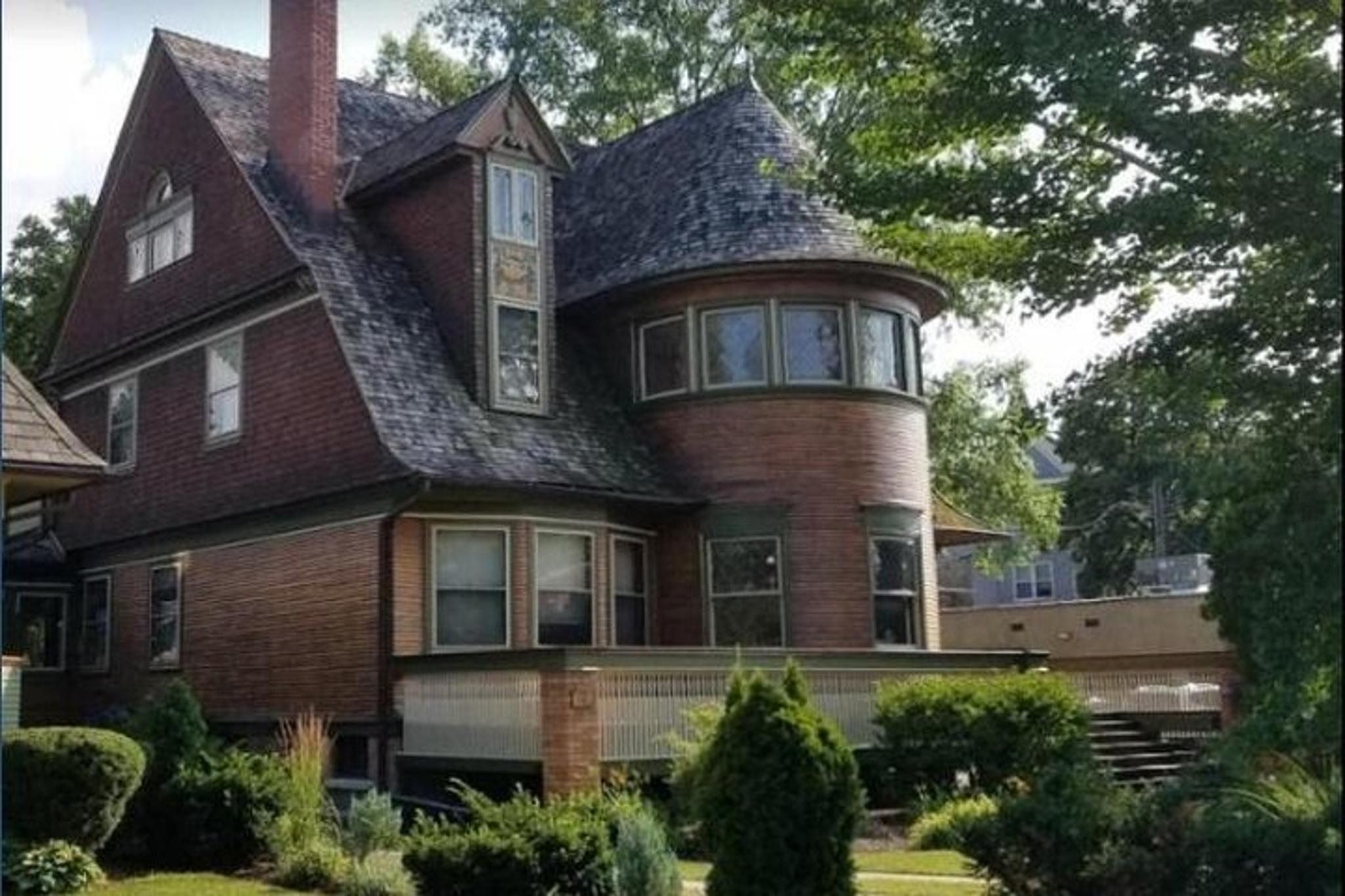 Chicago Frank Lloyd Wright Architectural Drive-By Tour - Image 1