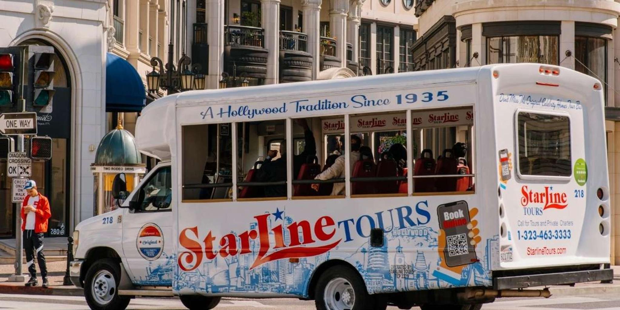 Los Angeles Celebrity Homes Tour with Hop-On Hop-Off Bus - Image 3