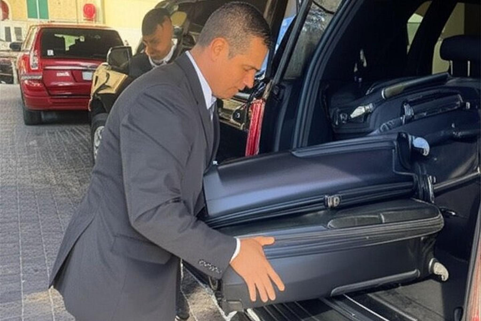 New York City Airport Private Roundtrip Transfer - Image 5