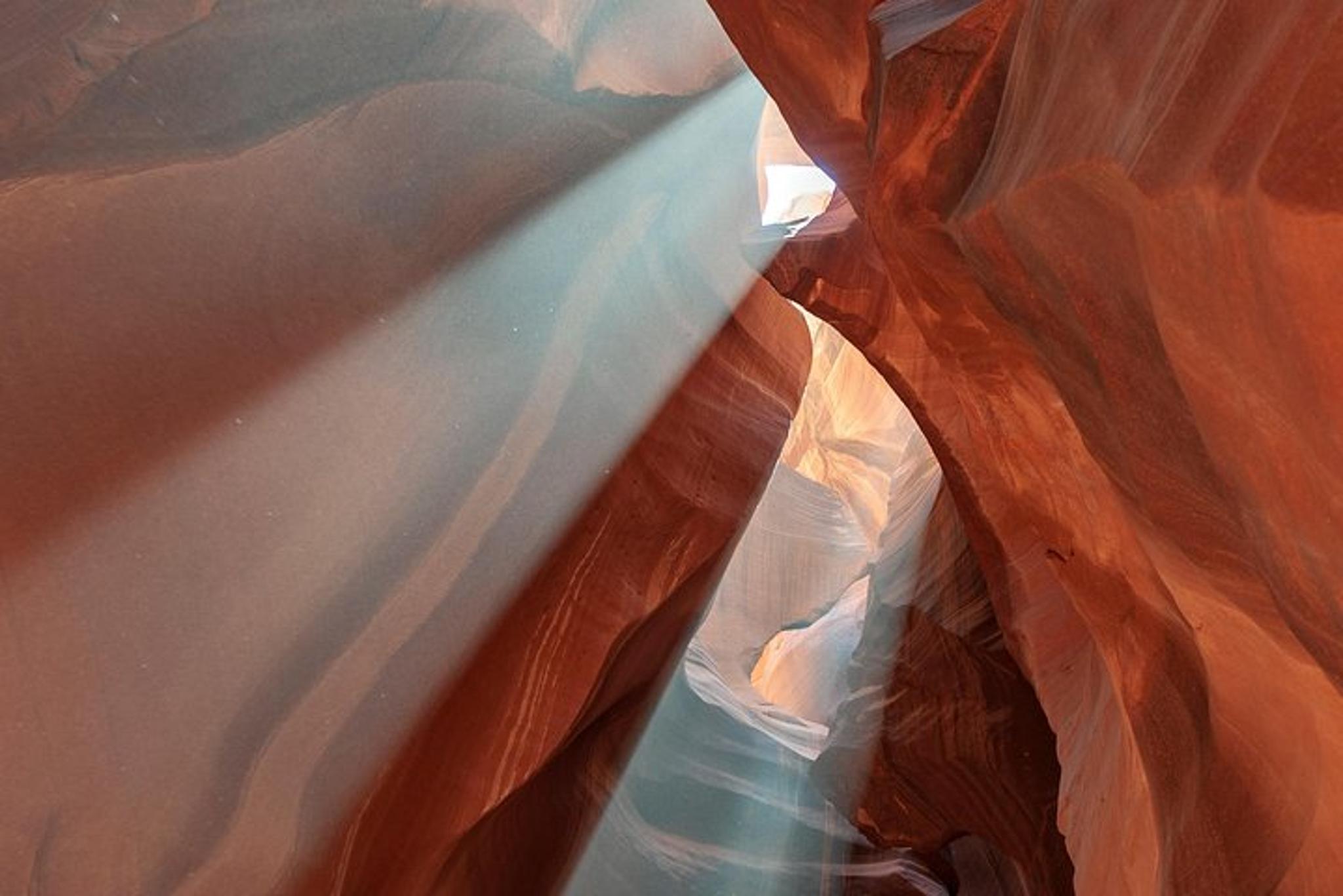 Page Upper Antelope Canyon Tour - Image 4