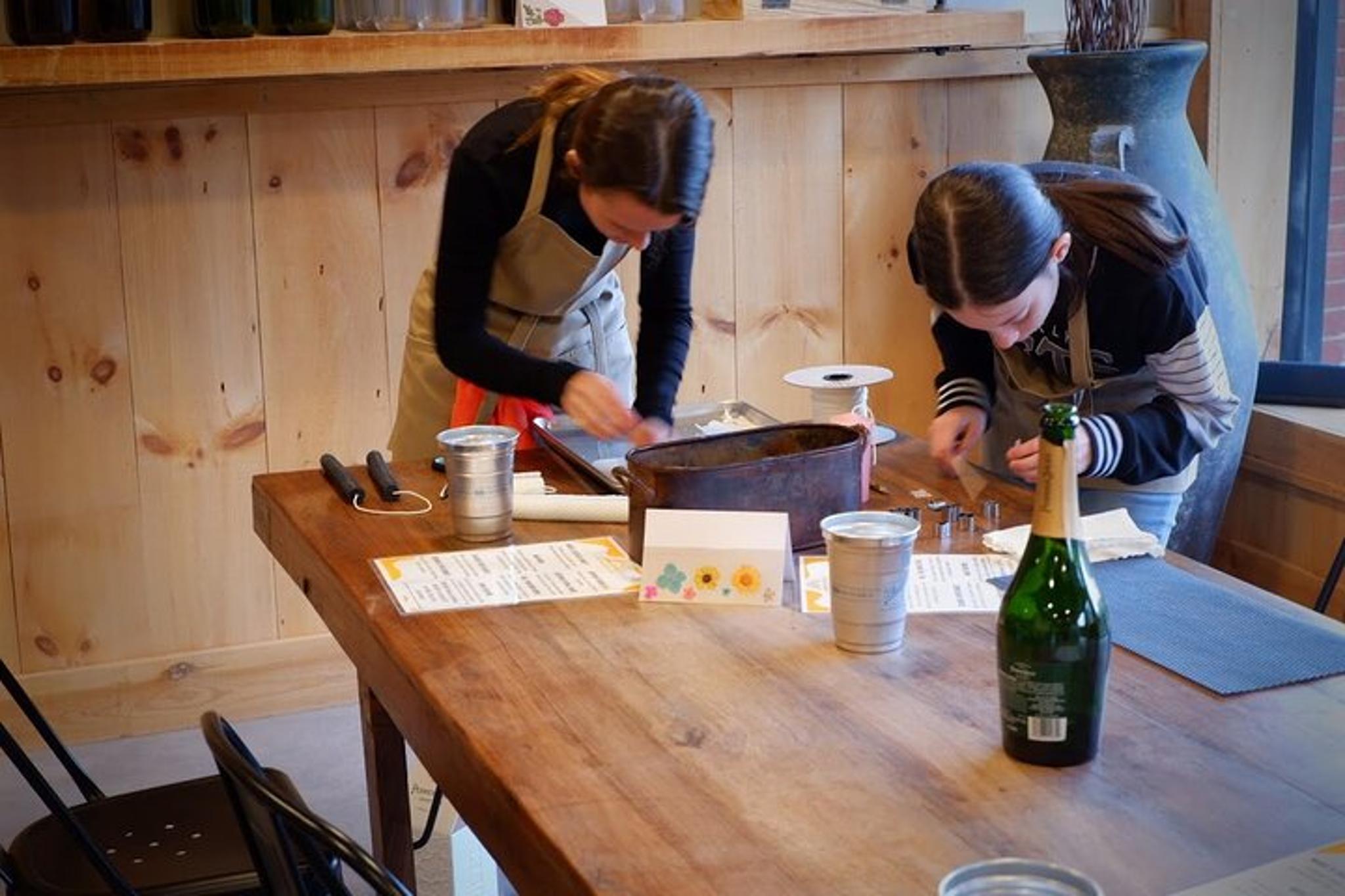 Saugerties Candle Making Experience - Image 4
