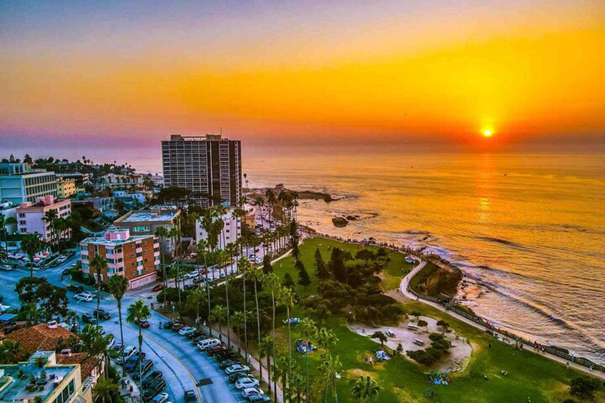 San Diego Drive Into Paradise Tour - Image 3