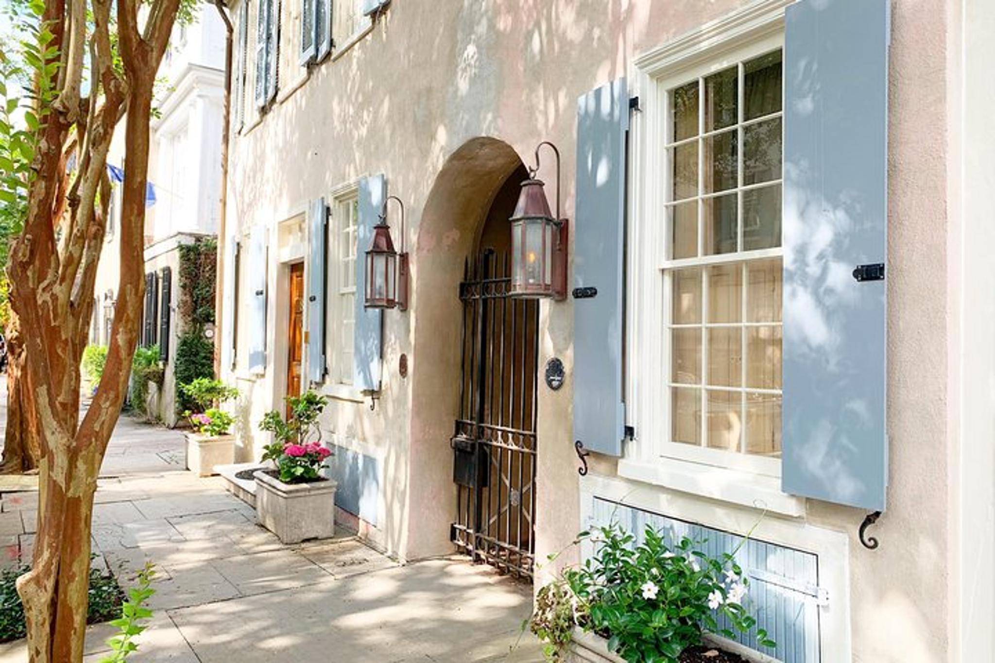 Charleston Walking Tour of Hidden Alleyways - Image 5