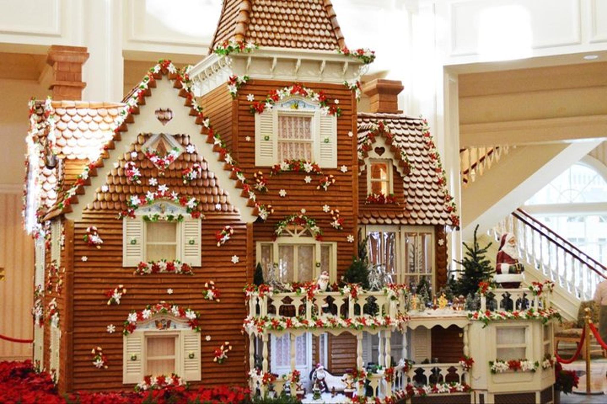Orlando Holiday Celebration Tour: Ice Slides and Gingerbread Houses - Image 5