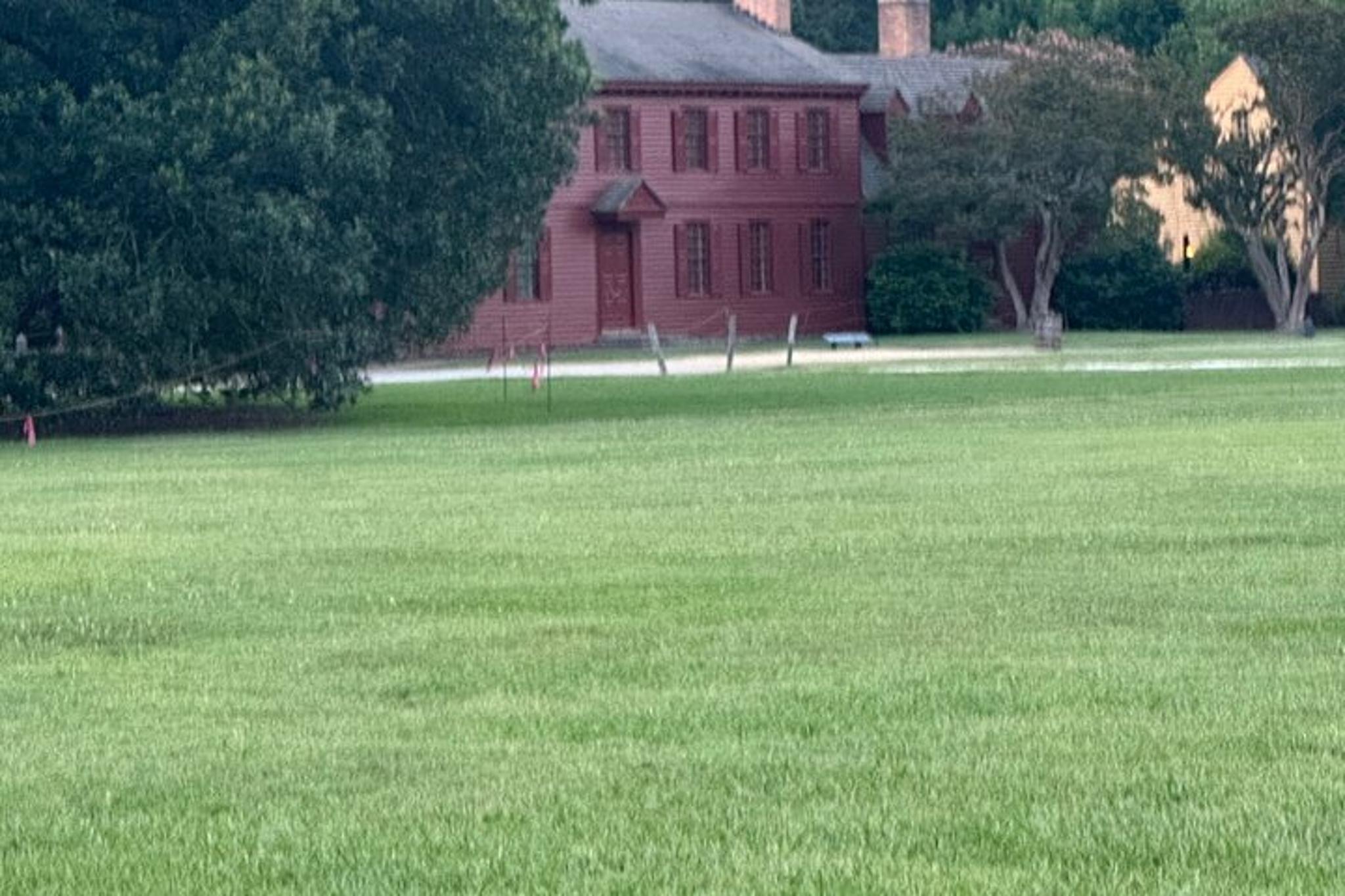 Williamsburg Murder Tour and Pub Crawl - Image 4