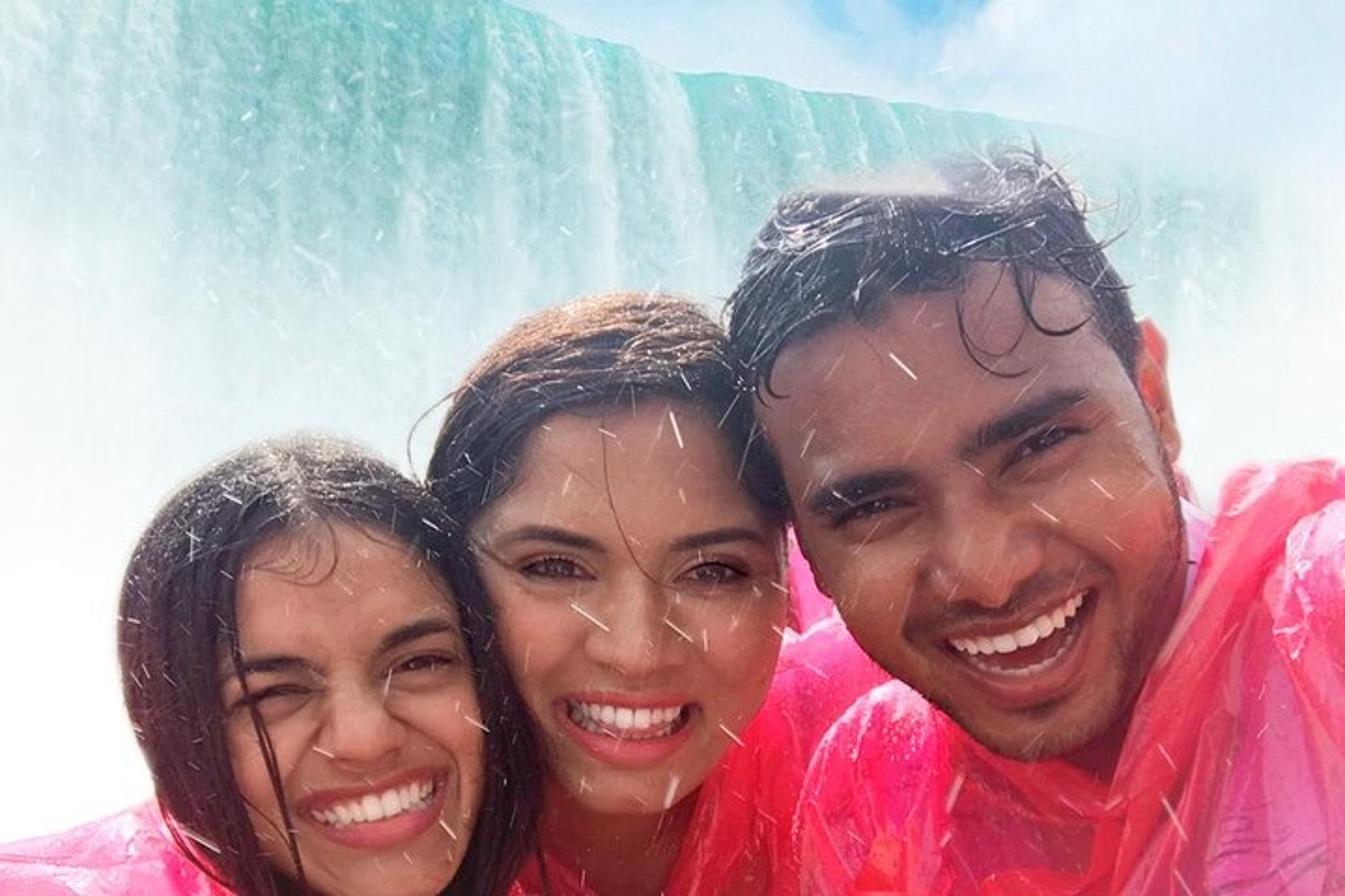 Niagara Falls USA & Canada Combo Tour with Lunch - Image 2