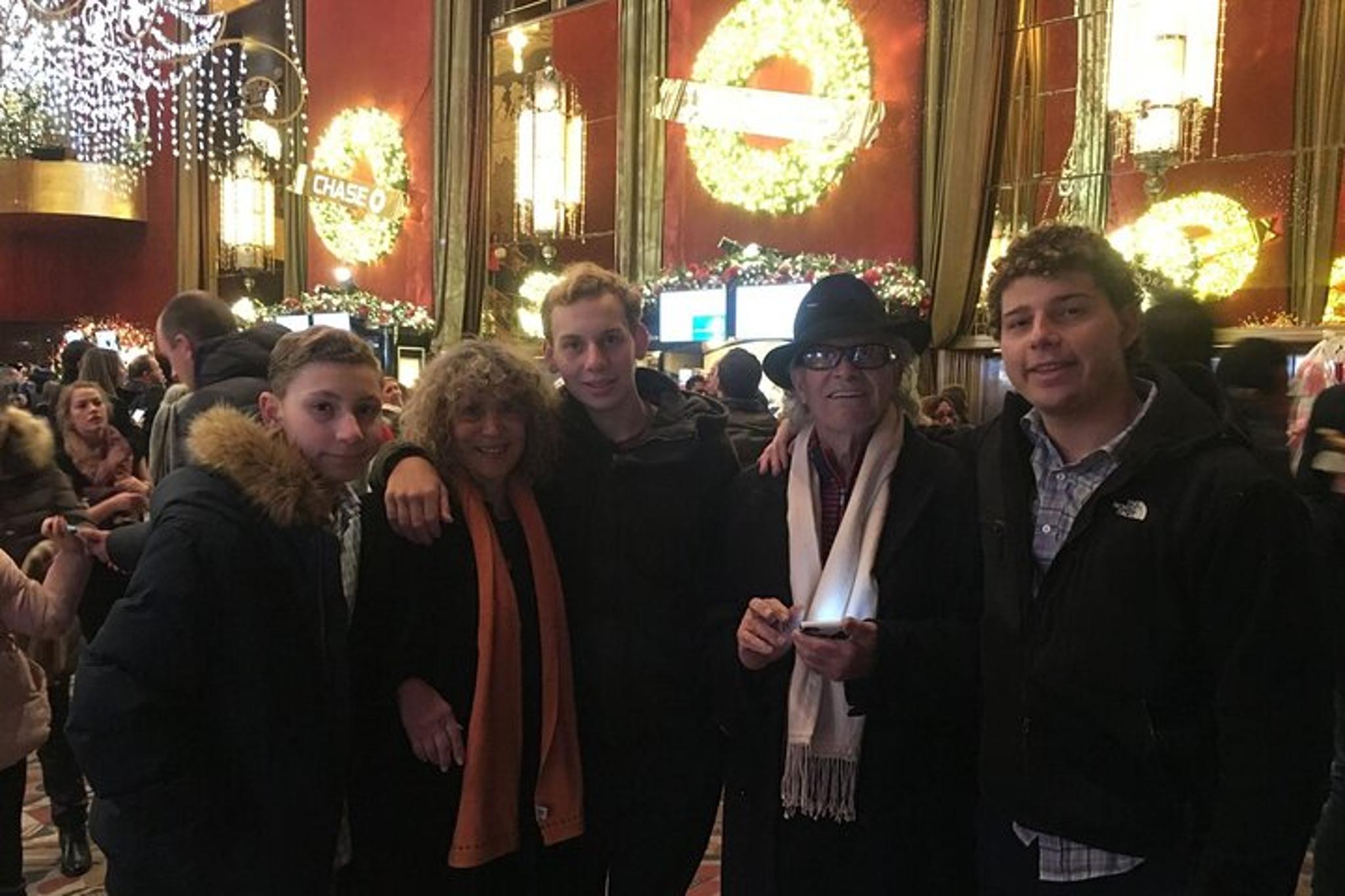New York Radio City Christmas Spectacular - Image 6