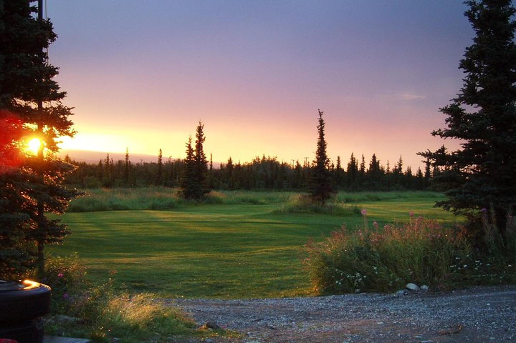 Alaska Tundra Golfing Experience - Image 3