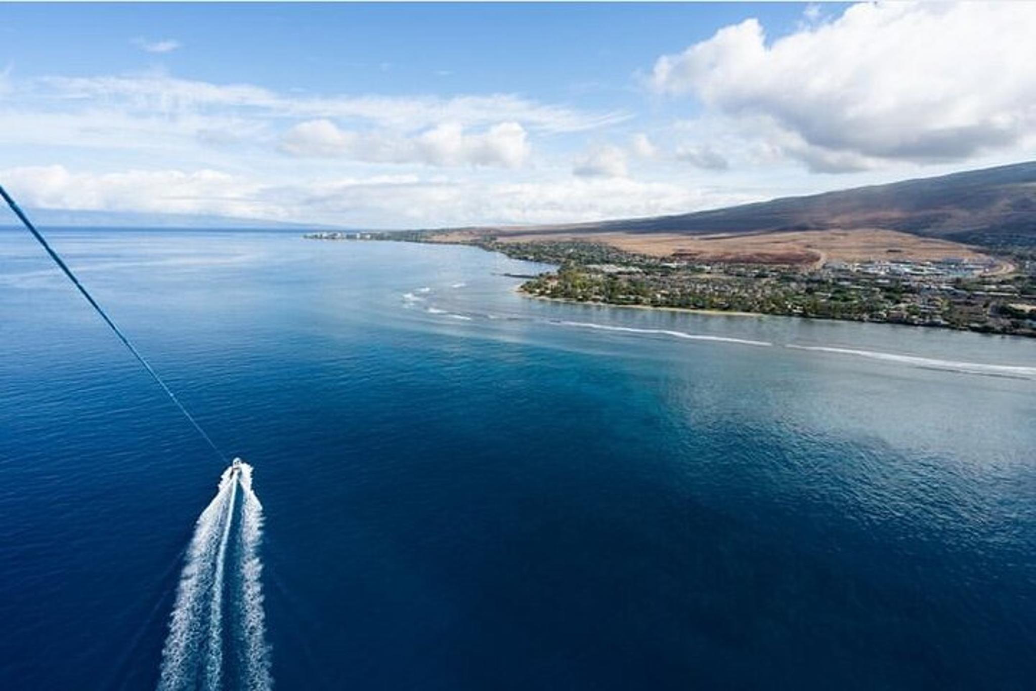 Kailua Kona Parasailing Experience - Image 6
