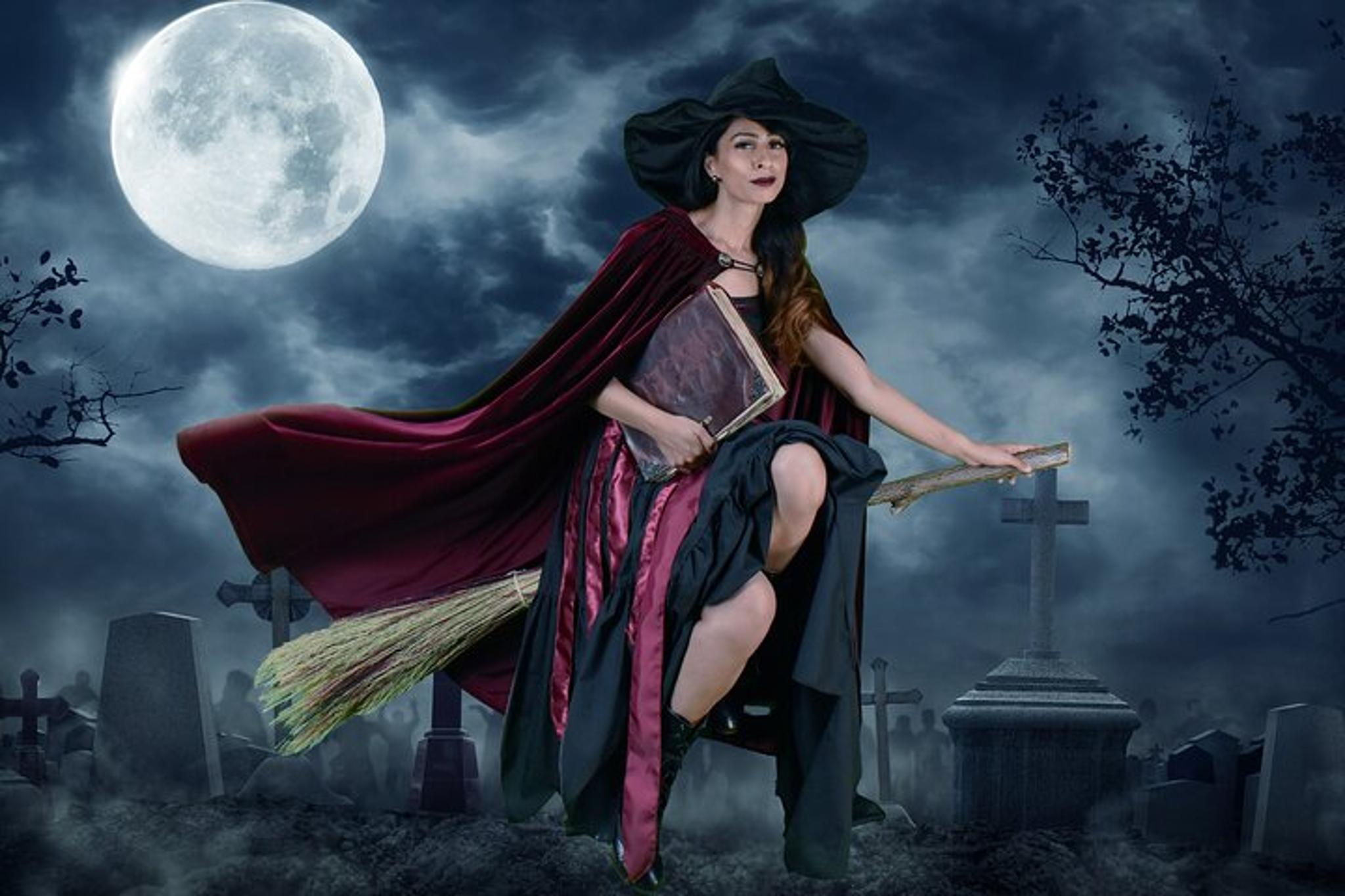 Salem Costume Photography with Green Screen
