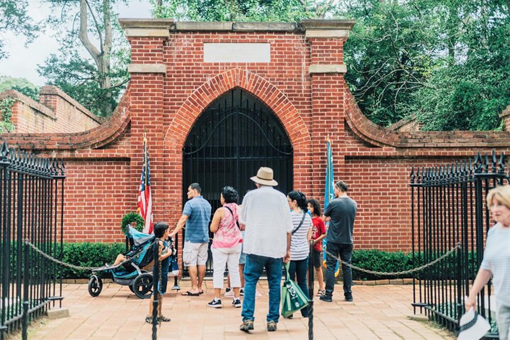 Washington DC Mount Vernon & Old Alexandria Tour - Image 4