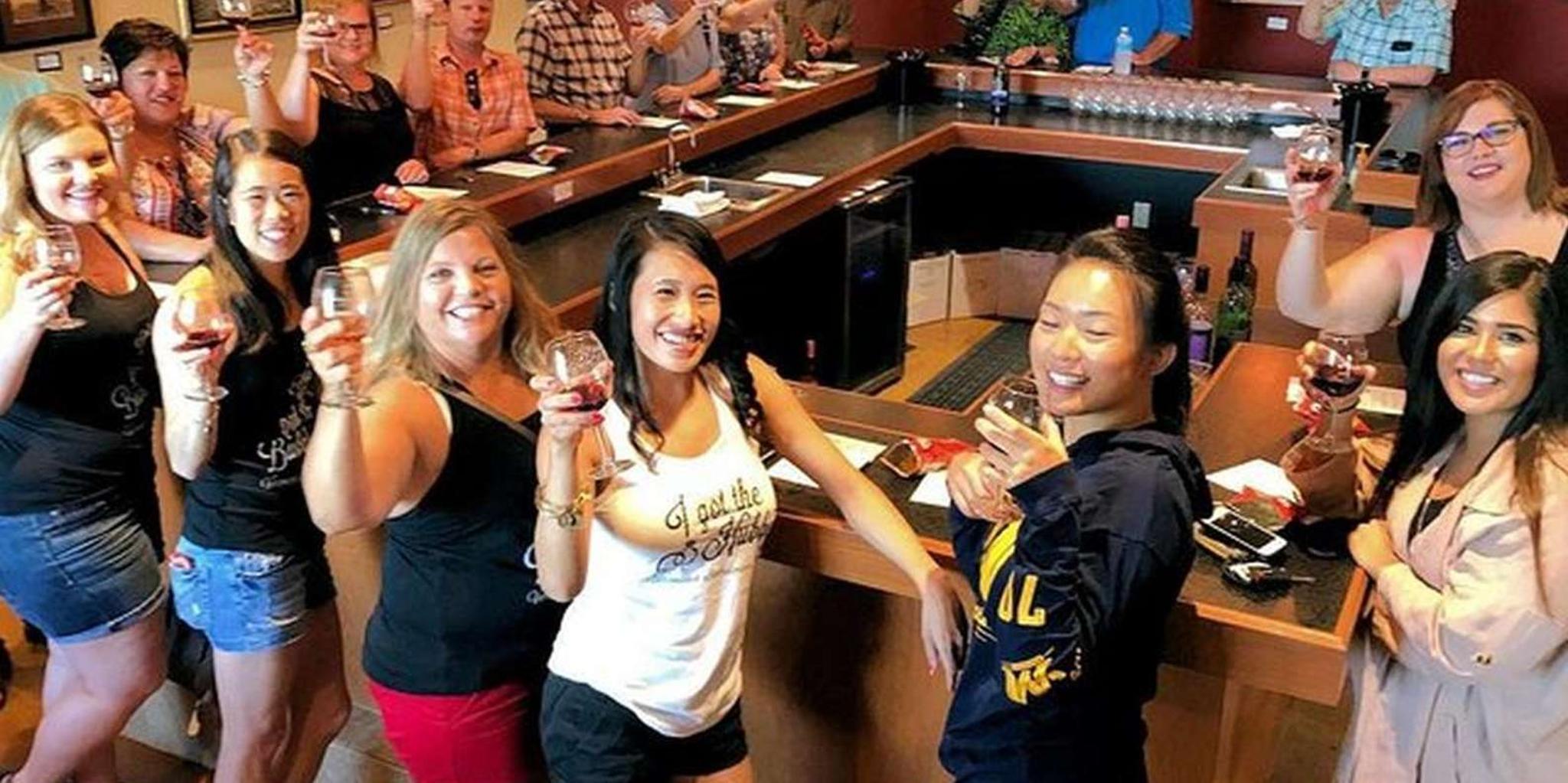 Branson Wine Tasting and Dinner Tour - Image 2