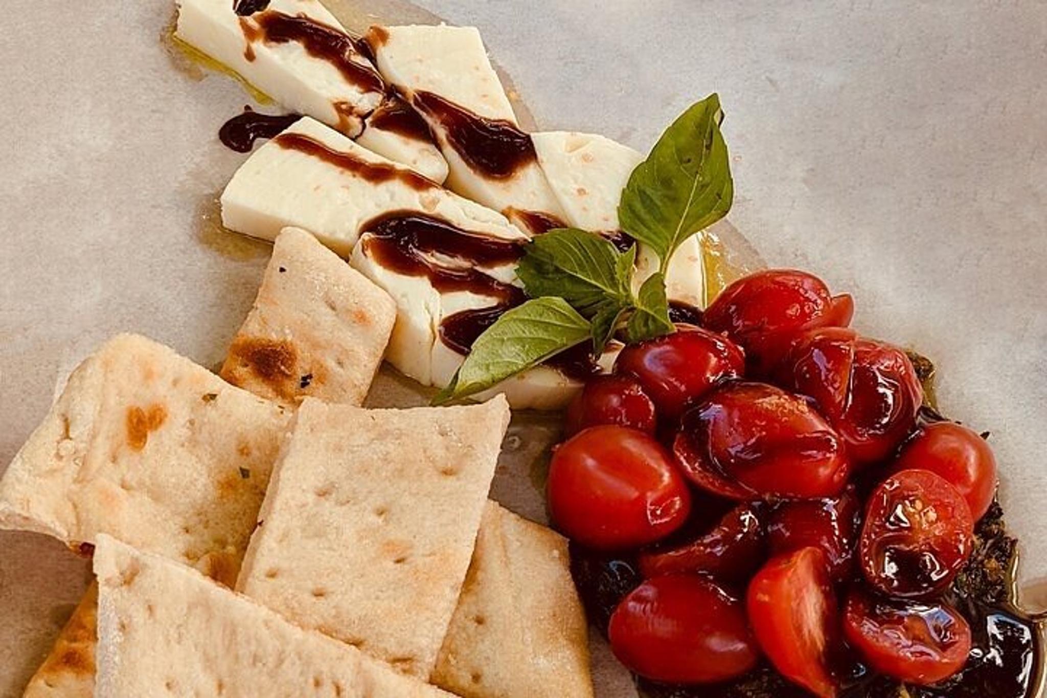 Lahaina Mystery Puzzle Food Tour - Image 1