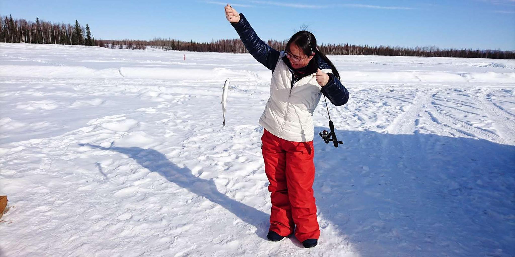 Fairbanks Ice Fishing Excursion 3.5 hr - Image 4