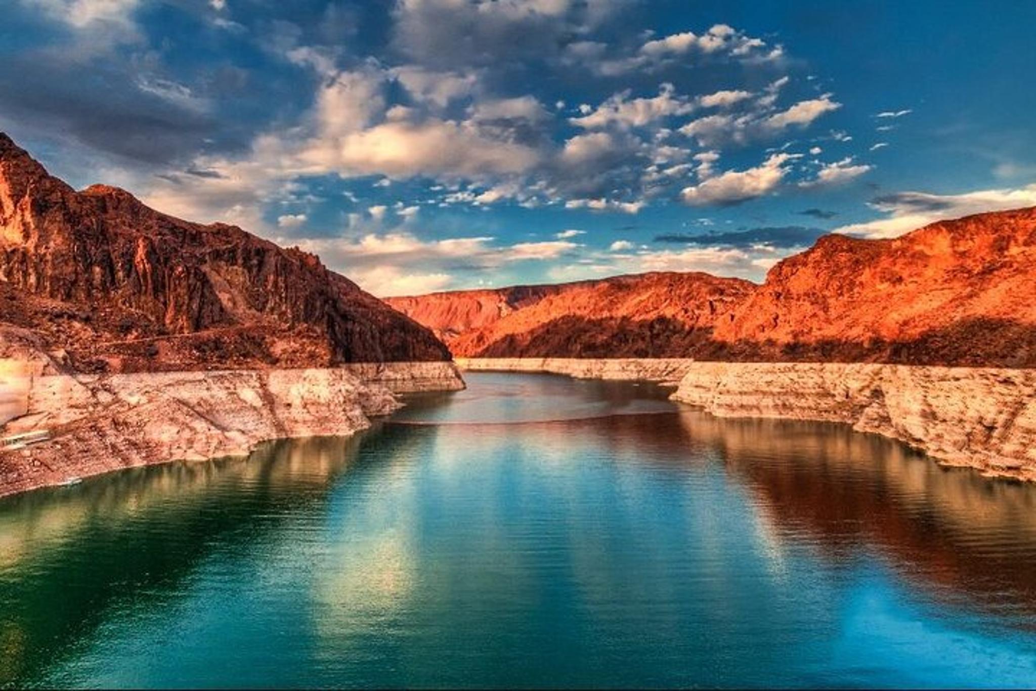 Laughlin Hoover Dam Power Plant Tour 6 hr - Image 2