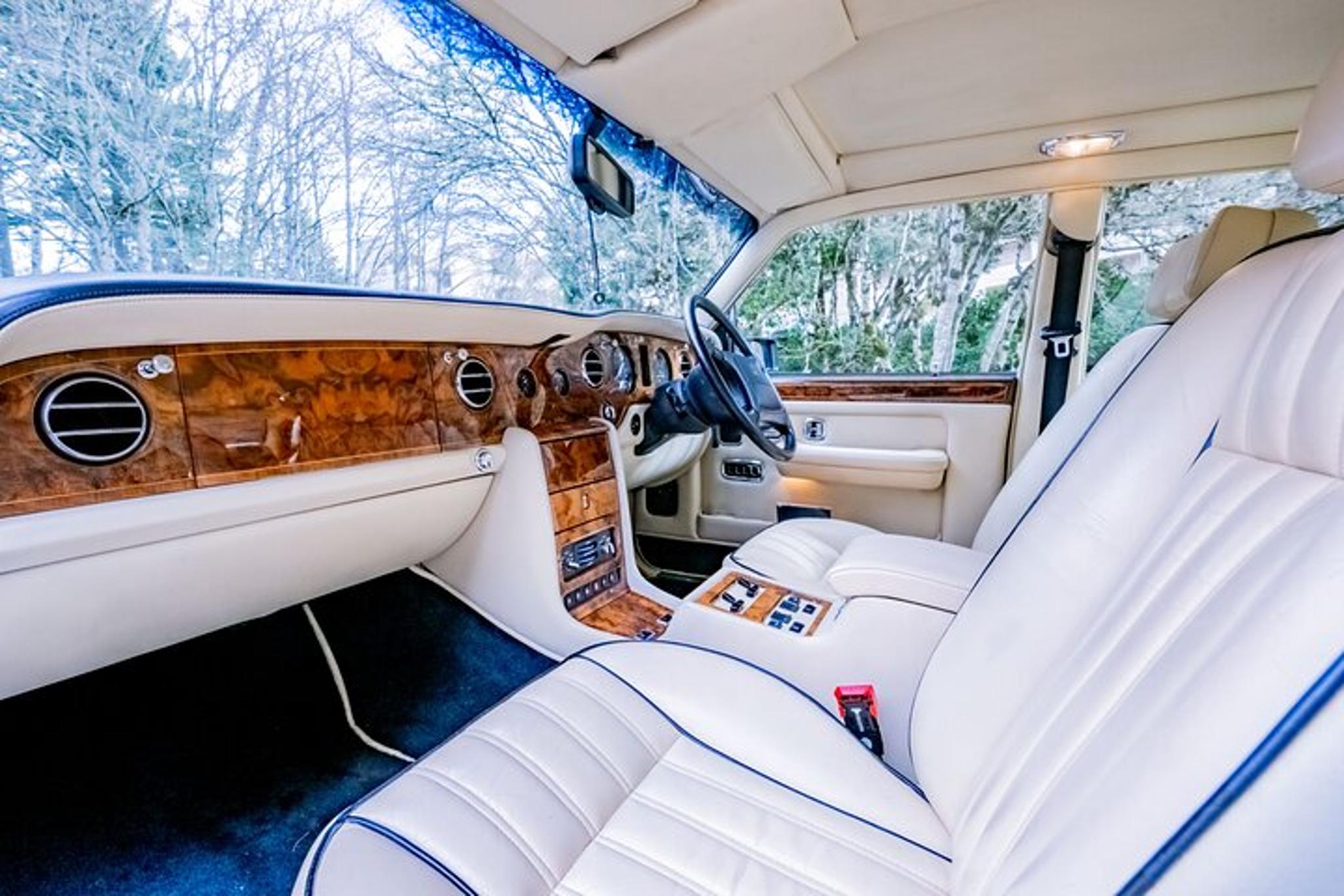 Oregon Wine Tasting Tour in Chauffeured Rolls-Royce - Image 5