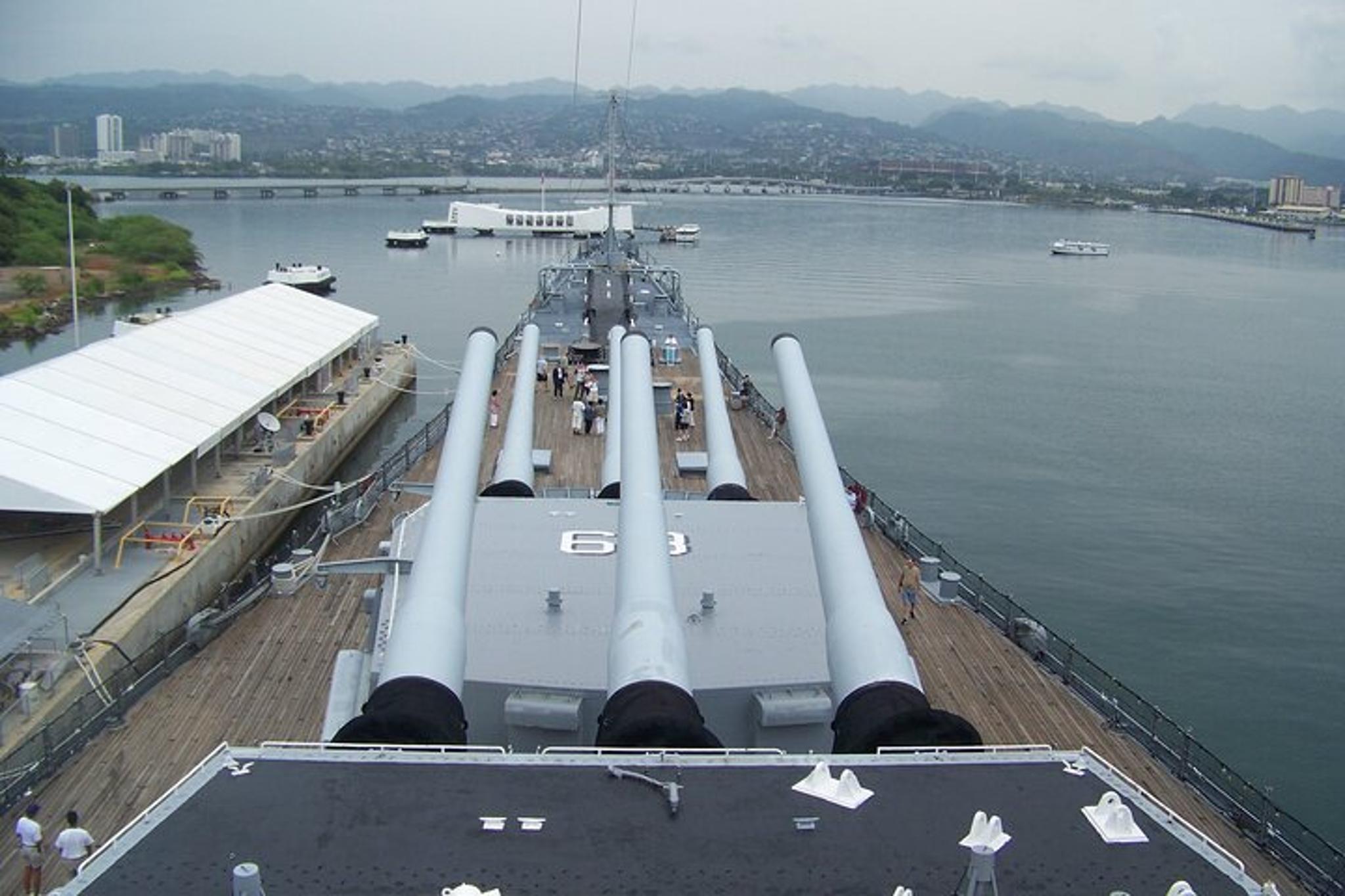 Honolulu Pearl Harbor USS Arizona and USS Missouri Tour - Image 3