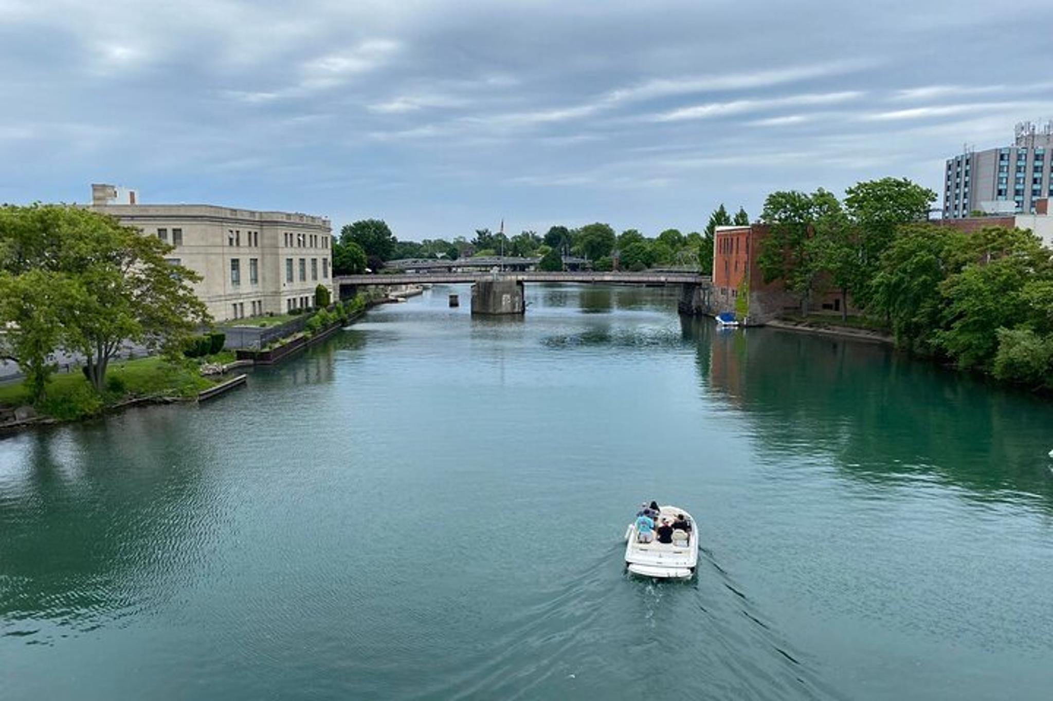 Buffalo Niagara Falls E-Bike Tour - Image 4