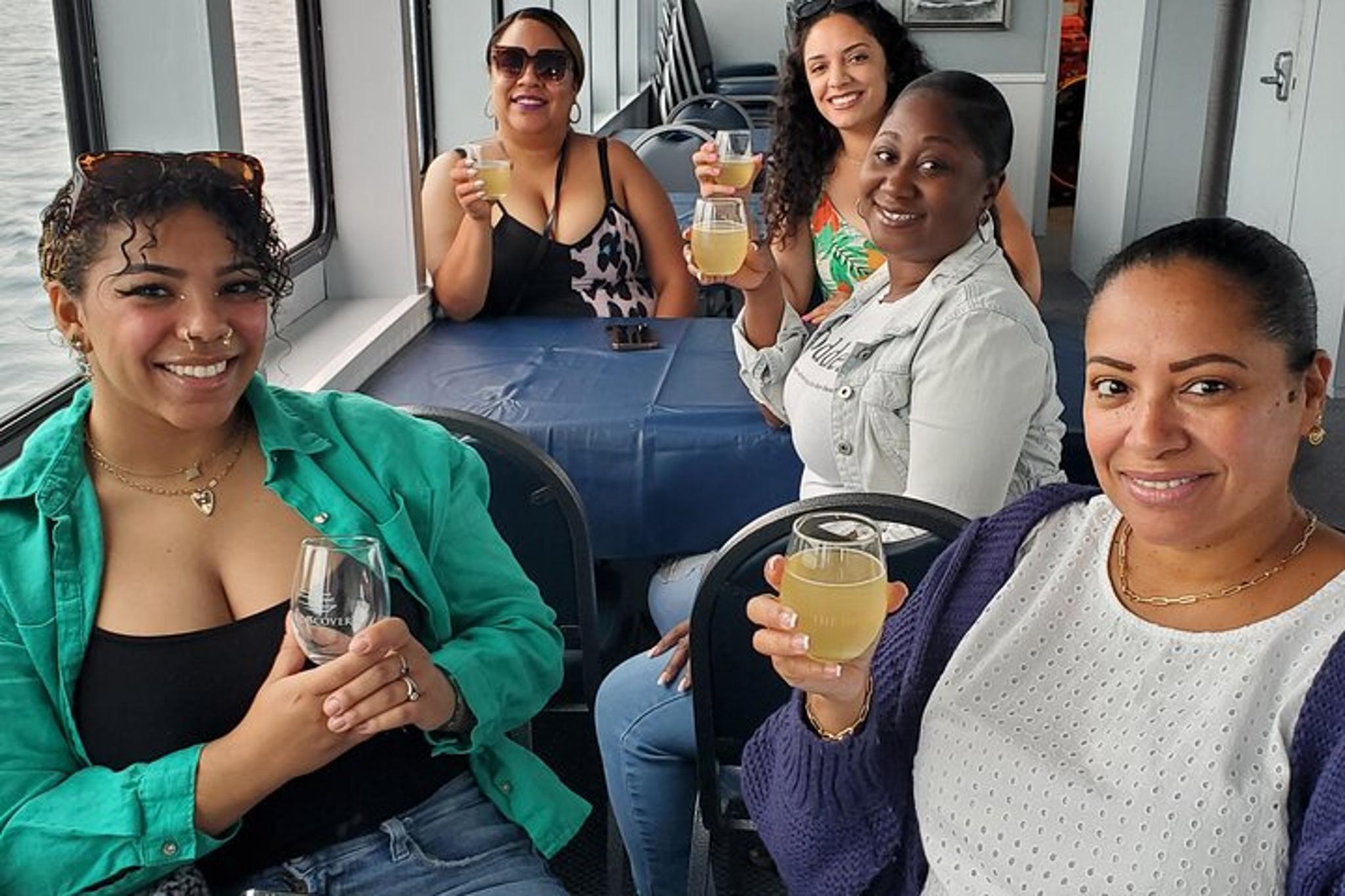 Traverse City Sunset Cruise on West Grand Traverse Bay - Image 4