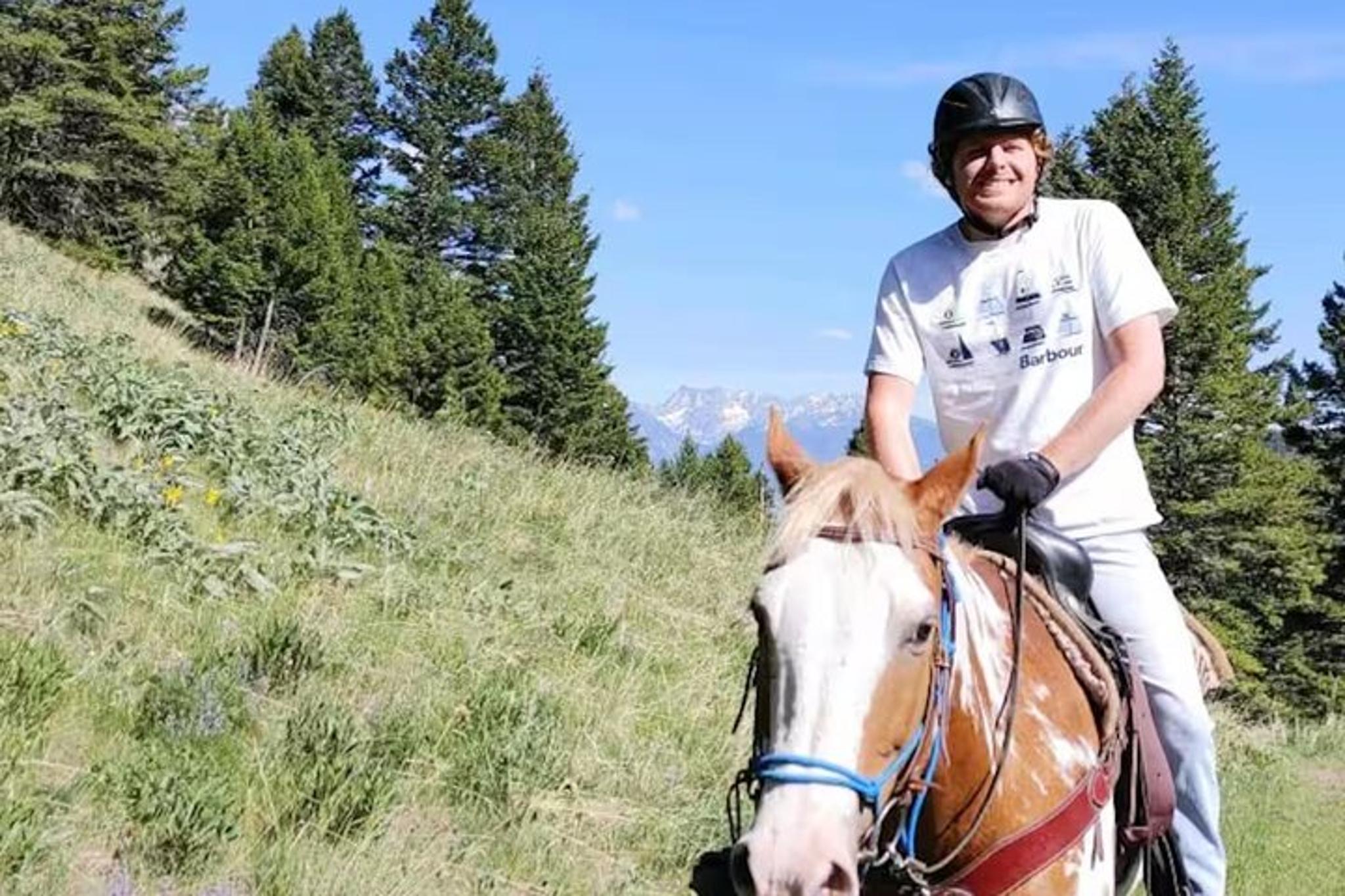 Paradise Valley Chimney Rock Trail Ride - Image 4