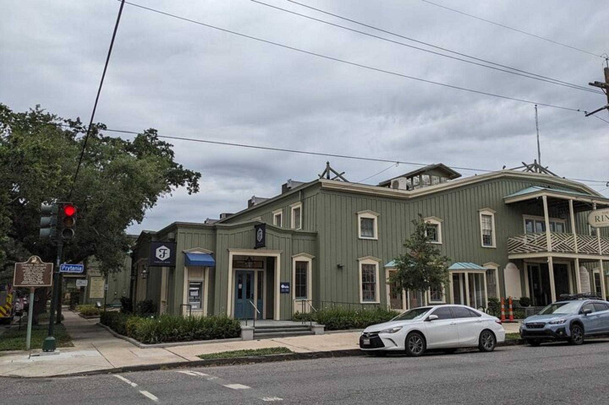 New Orleans Garden District Walking Tour - Image 2