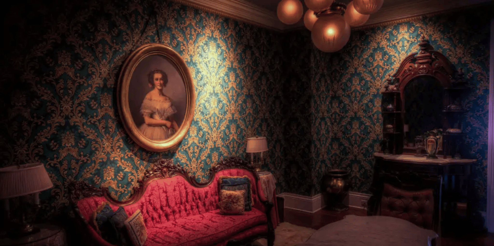 New Orleans Infamous Women Night Tour 90 Min