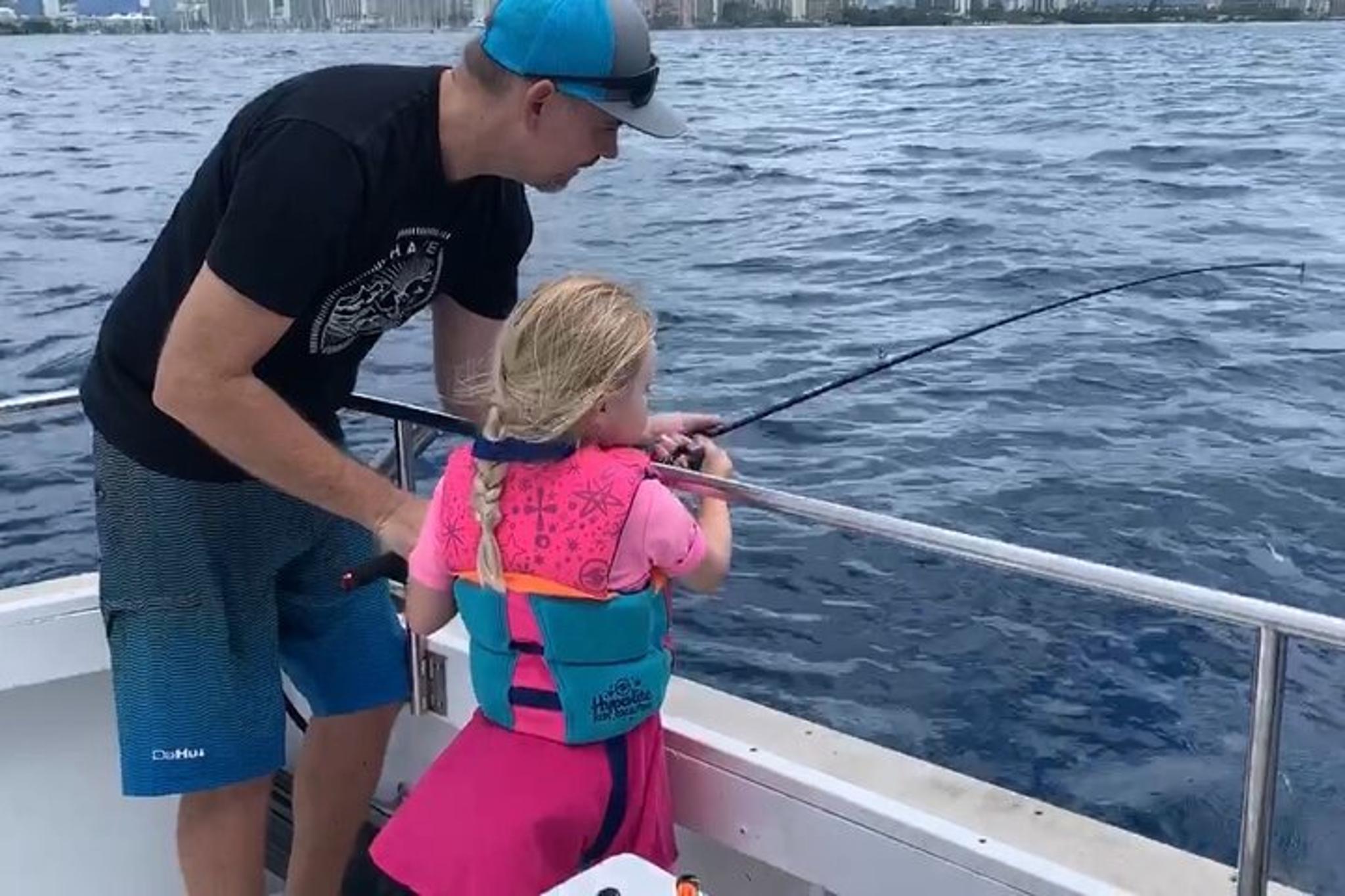 Honolulu Fishing Charter for Family and Friends 2 hr