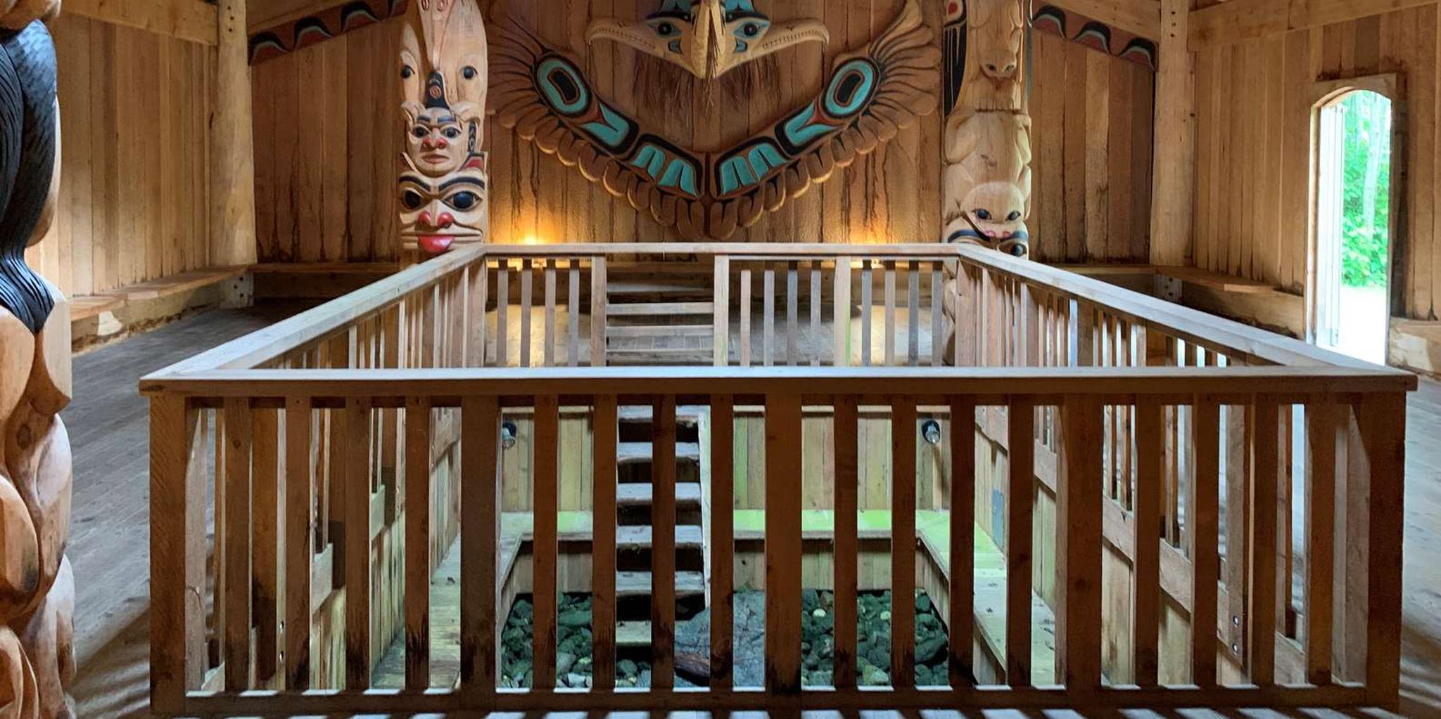 Ketchikan Totem and Wildlife Cable Car Tour - Image 3