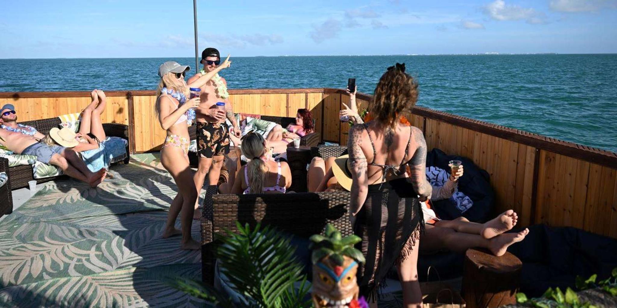Key West Sunset Sail and Dolphin Watching - Image 5