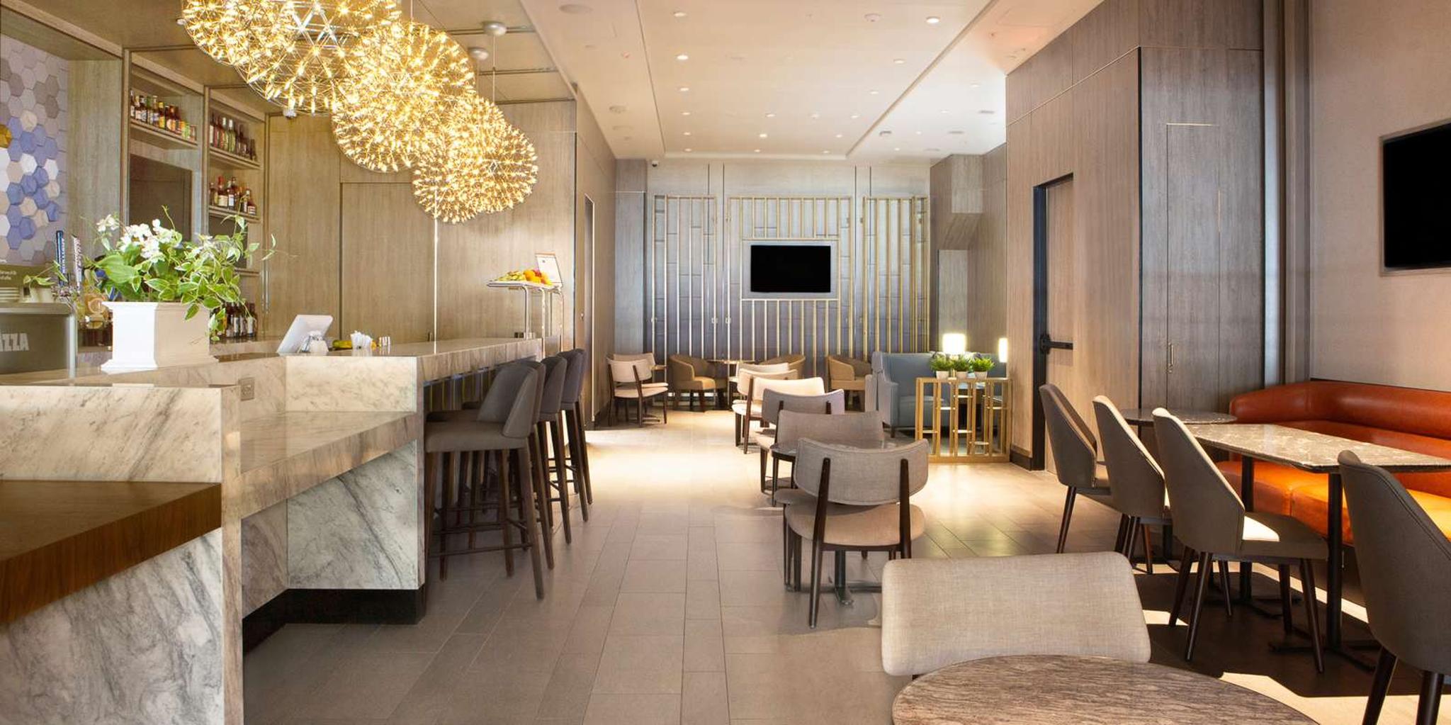 Dallas Fort Worth Airport Lounge Entry - Image 2