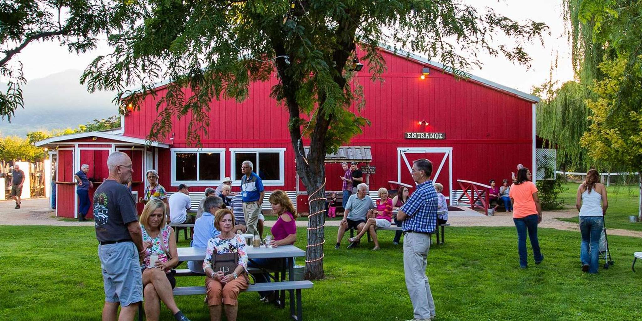 Cottonwood Western Dinner Theater at Blazin' M Ranch