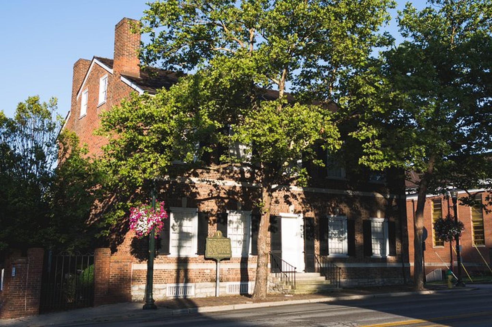 Lexington Mary Todd Lincoln House Tour - Image 2