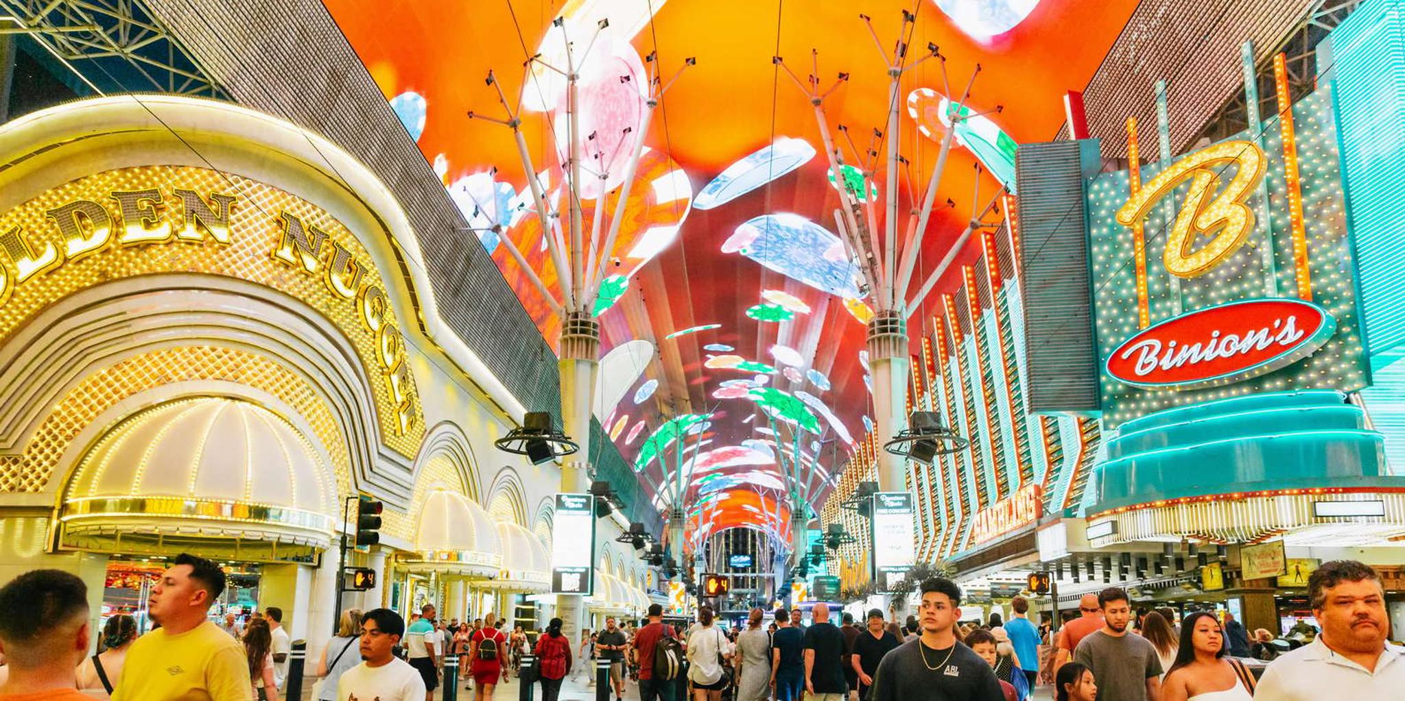 Las Vegas Night Sightseeing Tour by Open-Top Bus - Image 3