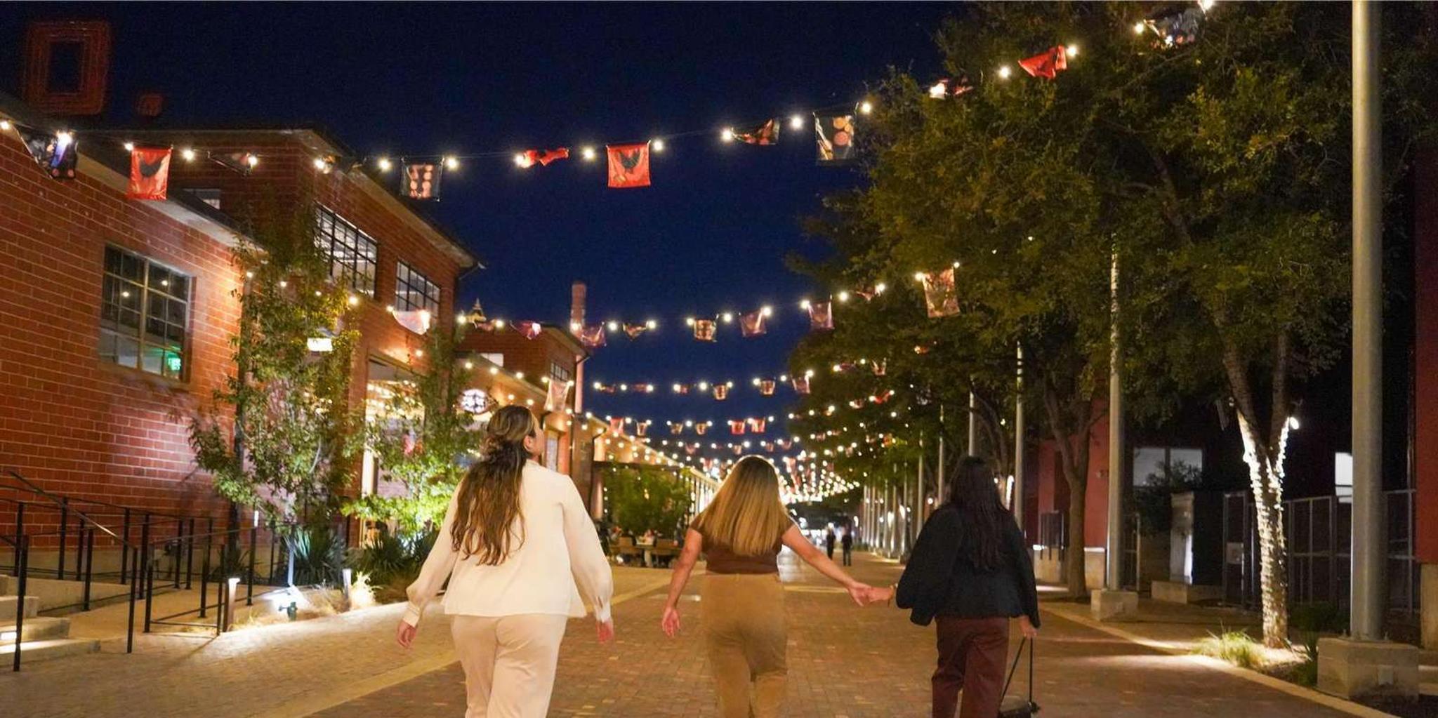 San Antonio Night Riverwalk Walking Tour - Image 2