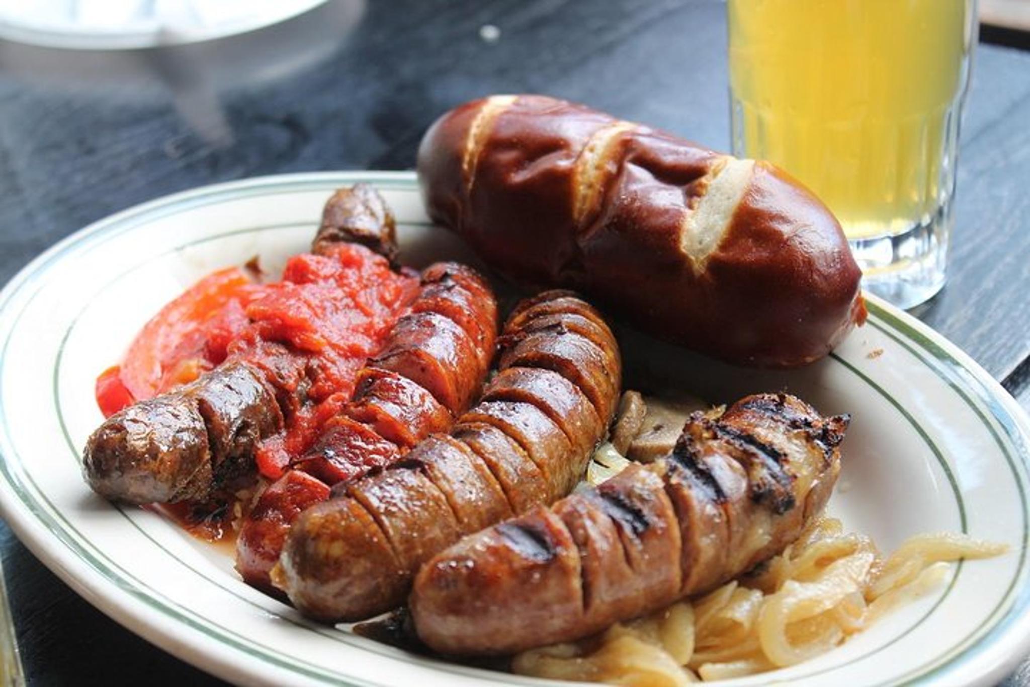 Milwaukee Food Tour with Beer and Cheese