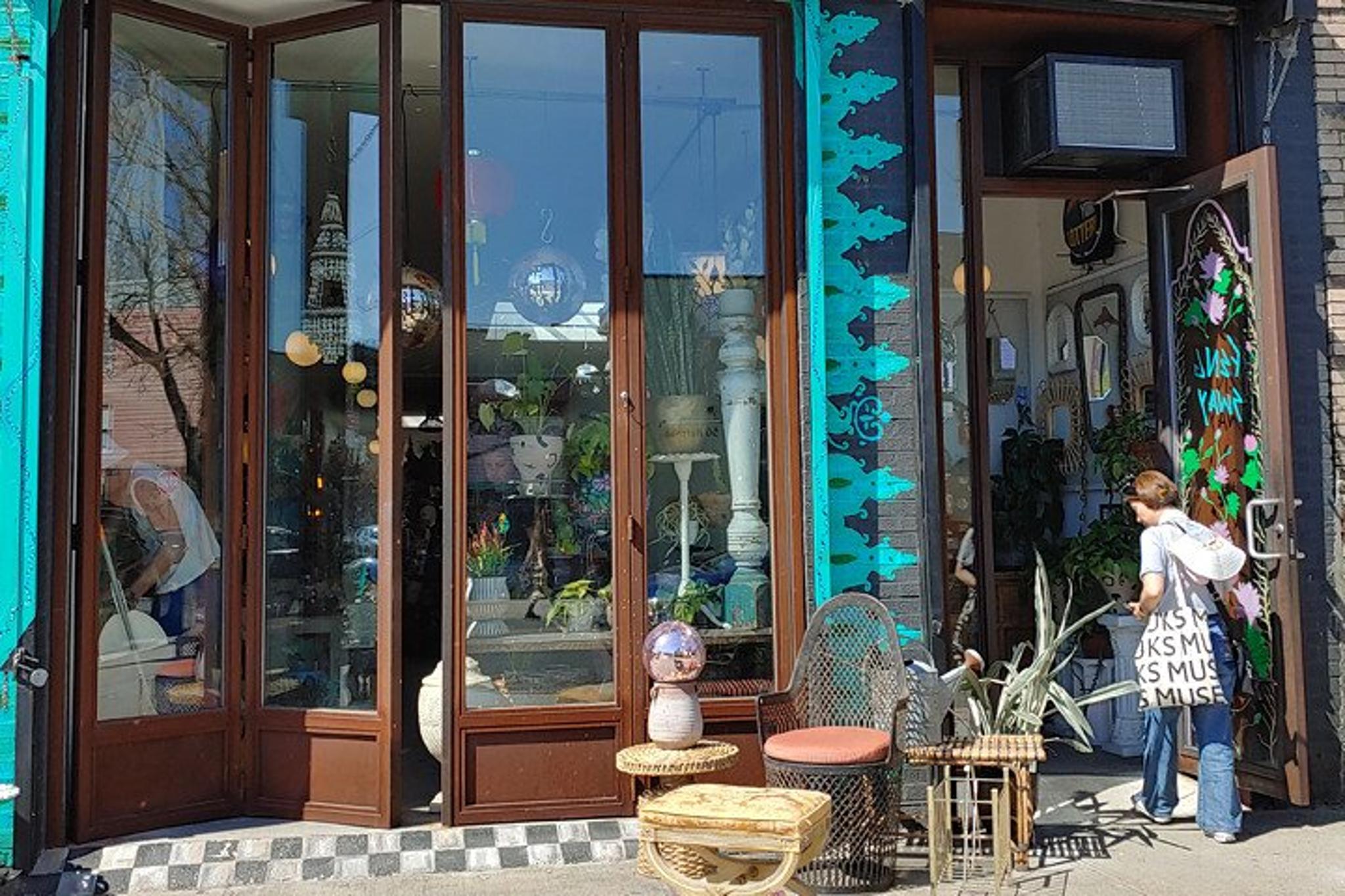 New York City Vintage Shopping Tour - Image 5