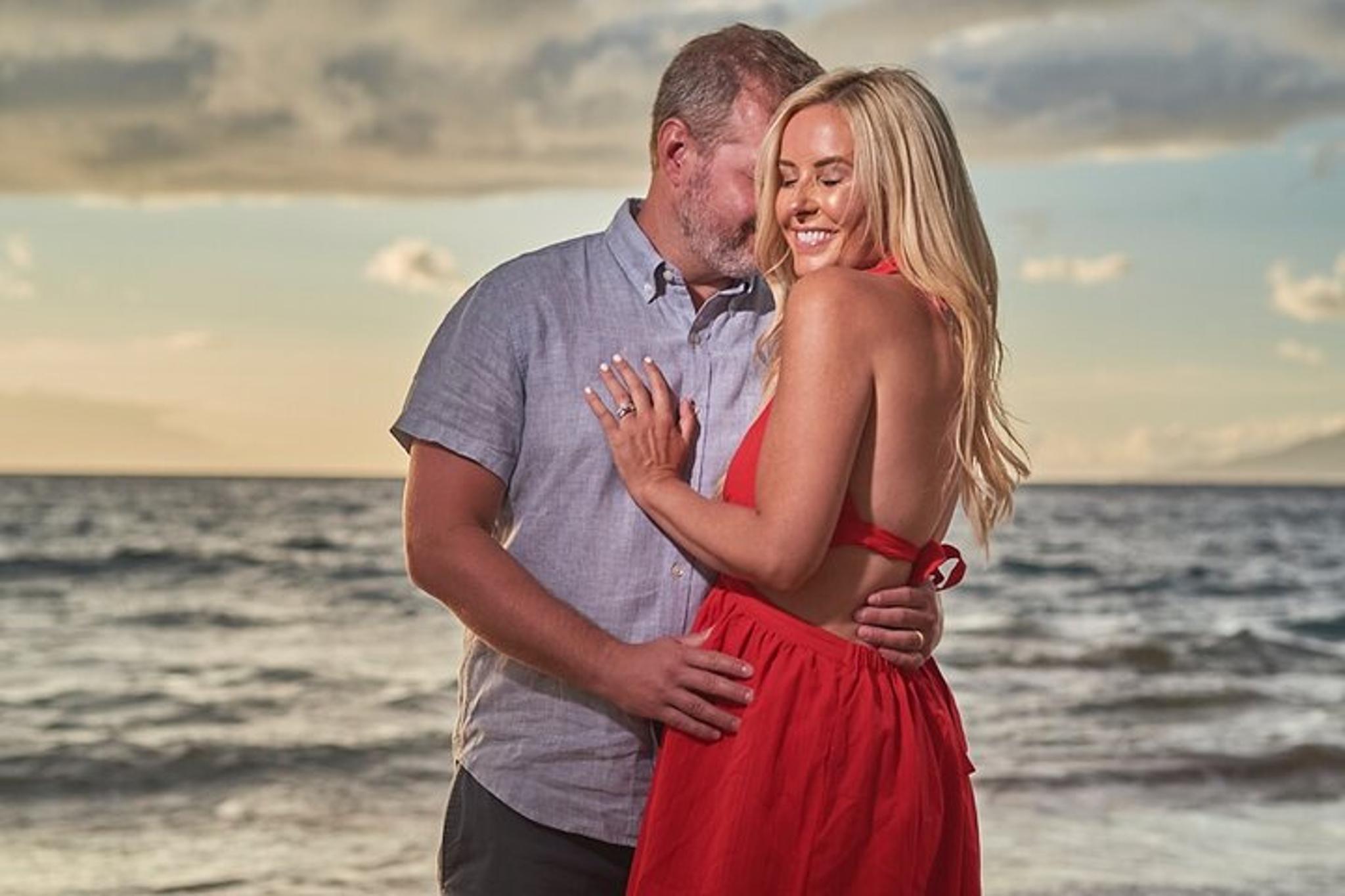 Maui Romantic Photoshoot - Image 5