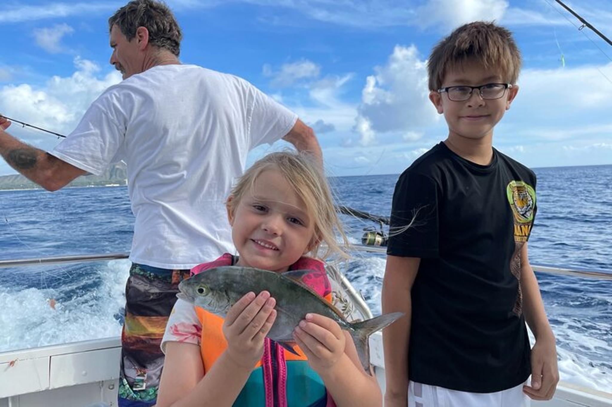 Honolulu Fishing Charter for Family and Friends 2 hr - Image 2