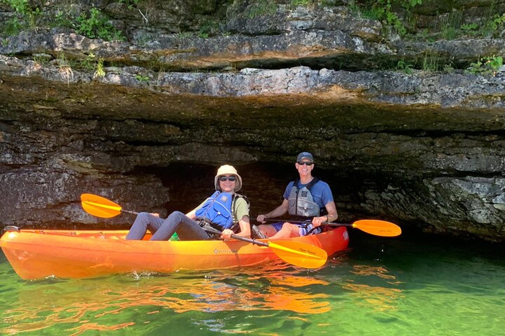 Cave Point Kayak Tour - Image 6