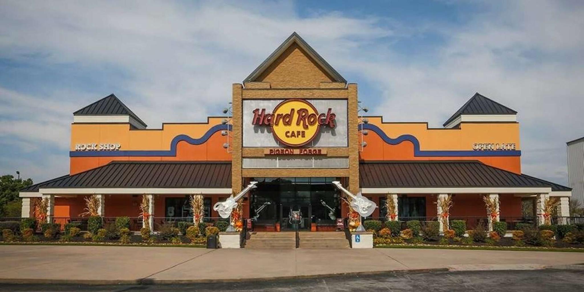 Pigeon Forge Hard Rock Cafe Dining Experience - Image 5