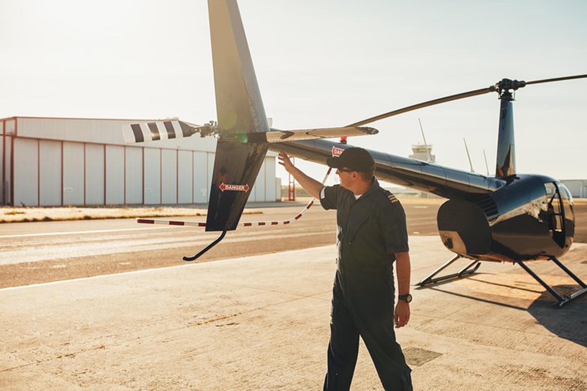 White Plains Helicopter Flight Lesson - Image 4