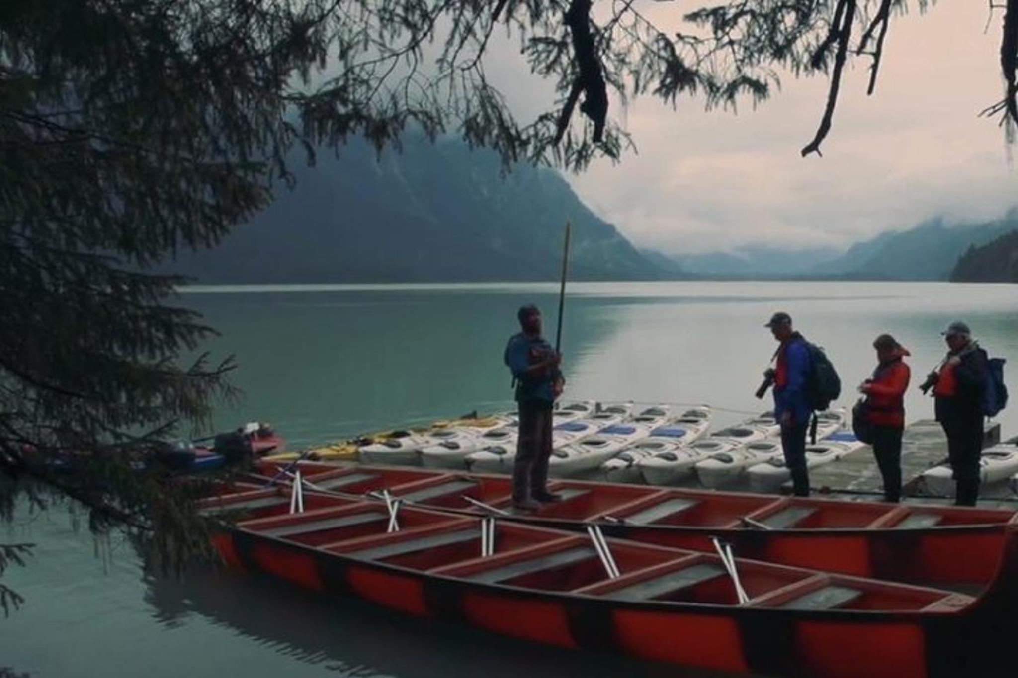 Haines Wildlife Voyageur Canoe Safari - Image 3
