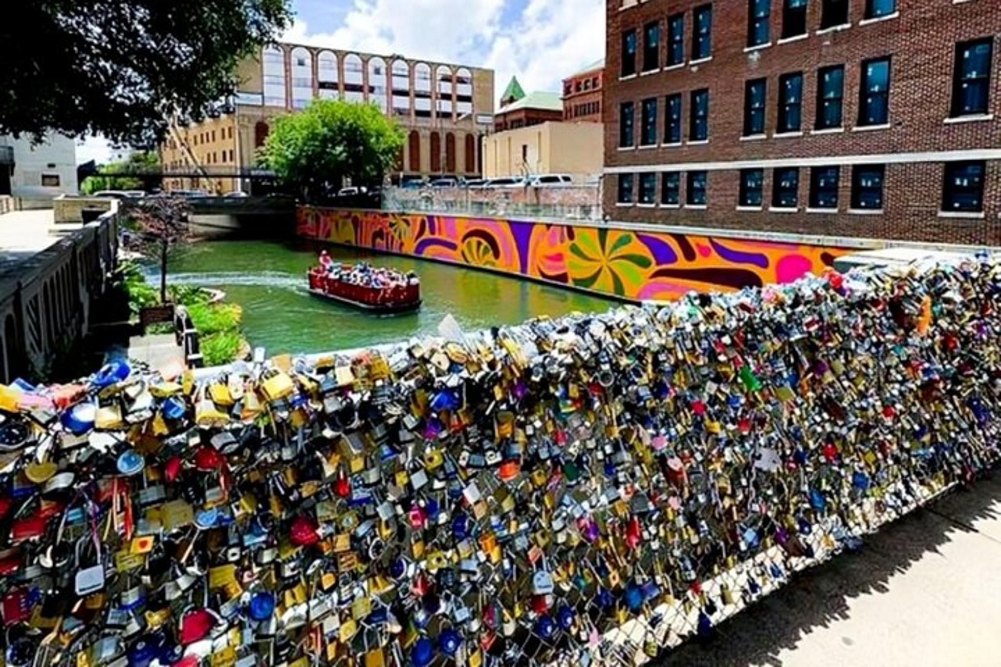 San Antonio Walking Tour with Guide - Image 3