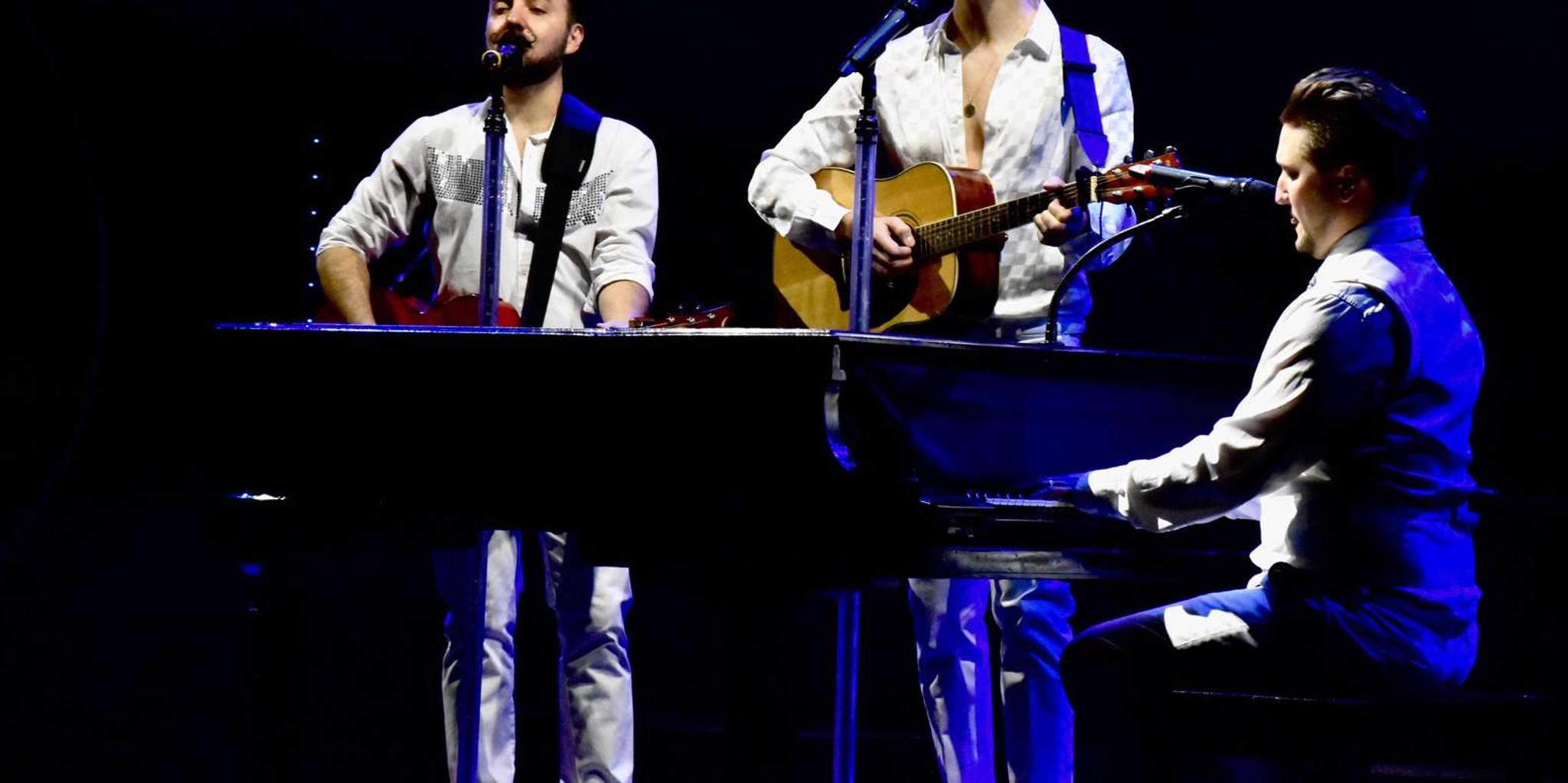 Branson Bee Gees Show Ticket 2 hr - Image 4